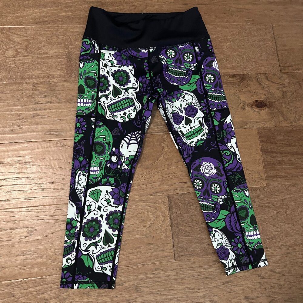 CVG Skull Leggings, Size Small, Capri length, Retired Pattern